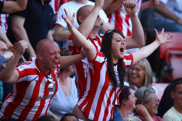 为什么英超比赛节奏快（英超能吸引球迷为之疯狂不是没有原因的，单就从这点都可以体现出）