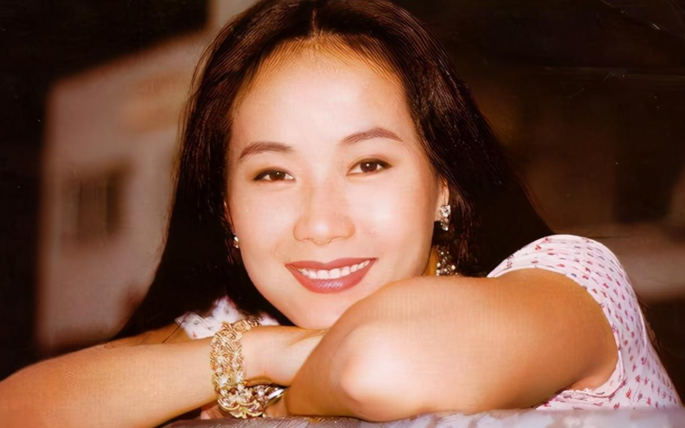 刘松仁表白叶童:好对手好搭档!两人主演的《碧海情天》太经典