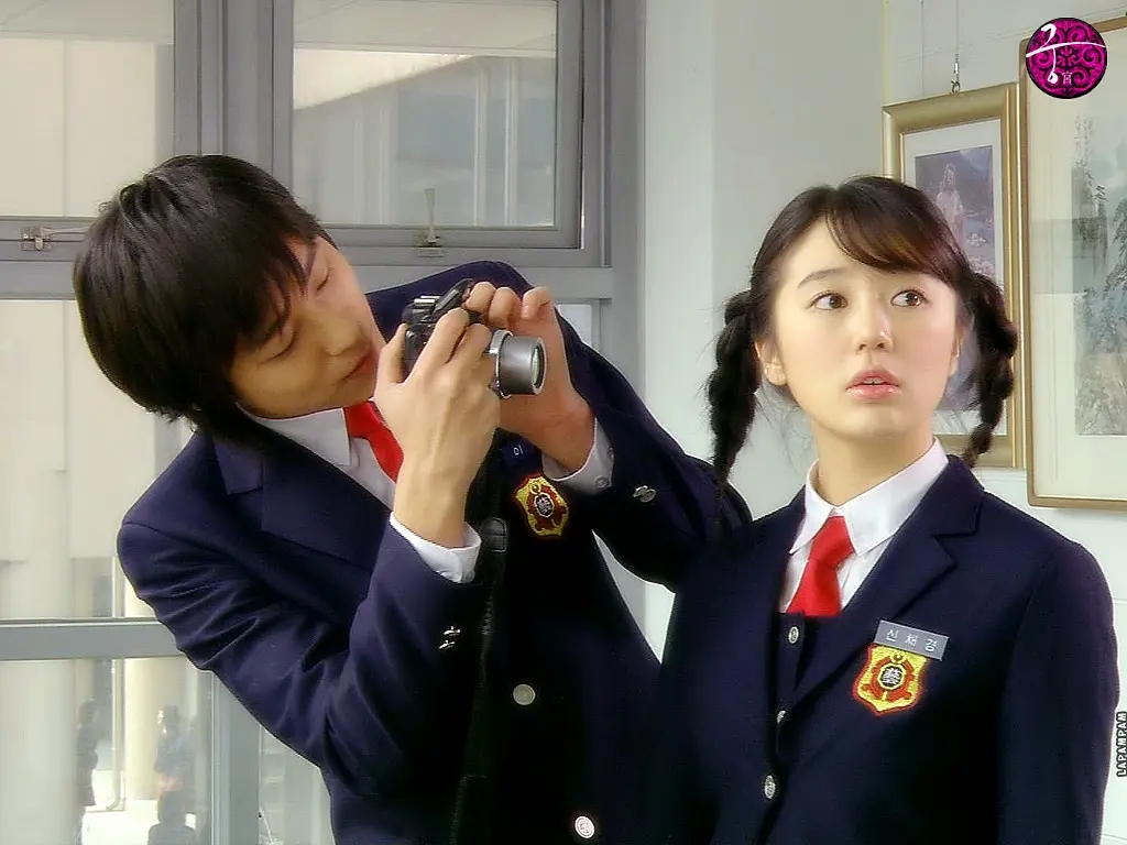 中国影响力最大的十大韩剧，《太阳的后裔》第5，《浪漫满屋》第3