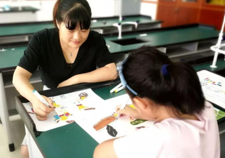 培训机构“遇冷”，新东方为摆脱困境频出新招，或许转型成功