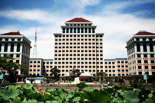 2019中国最好财经院校排名，上海财经大学排第二，谁是第一？