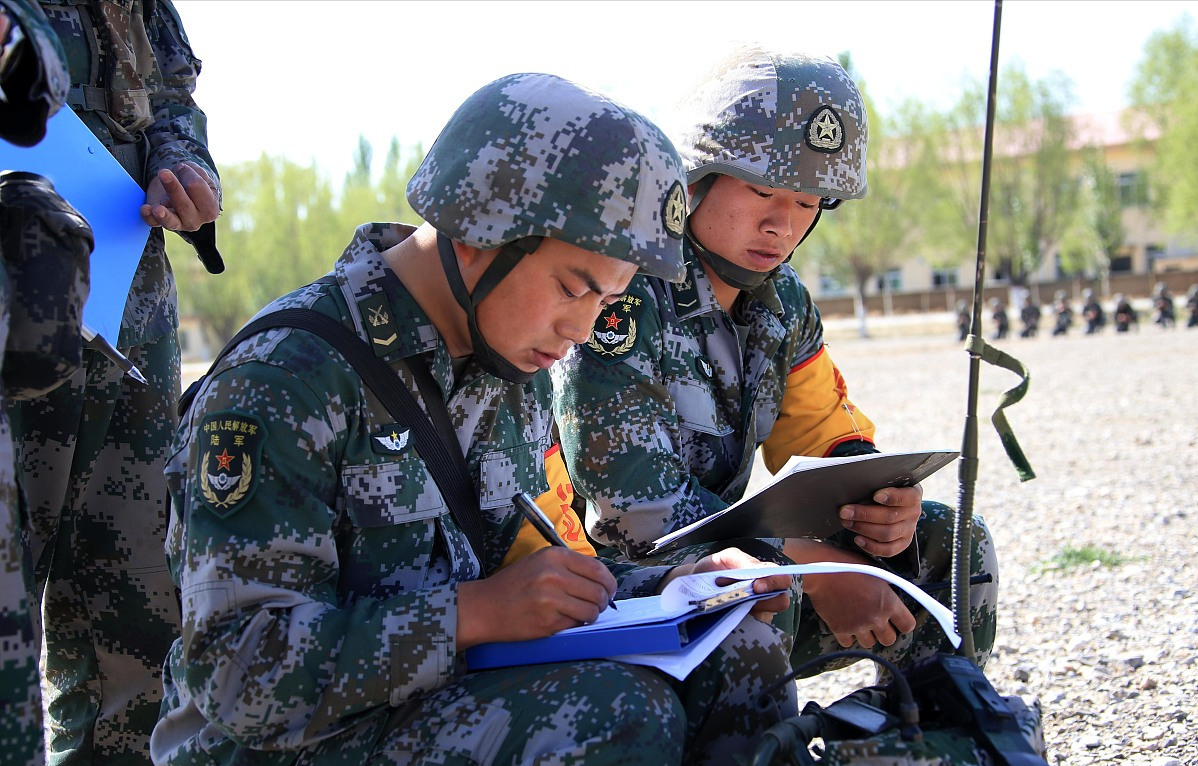 现在当兵考军校容易吗？一个连能有多少人考上军校？建议了解