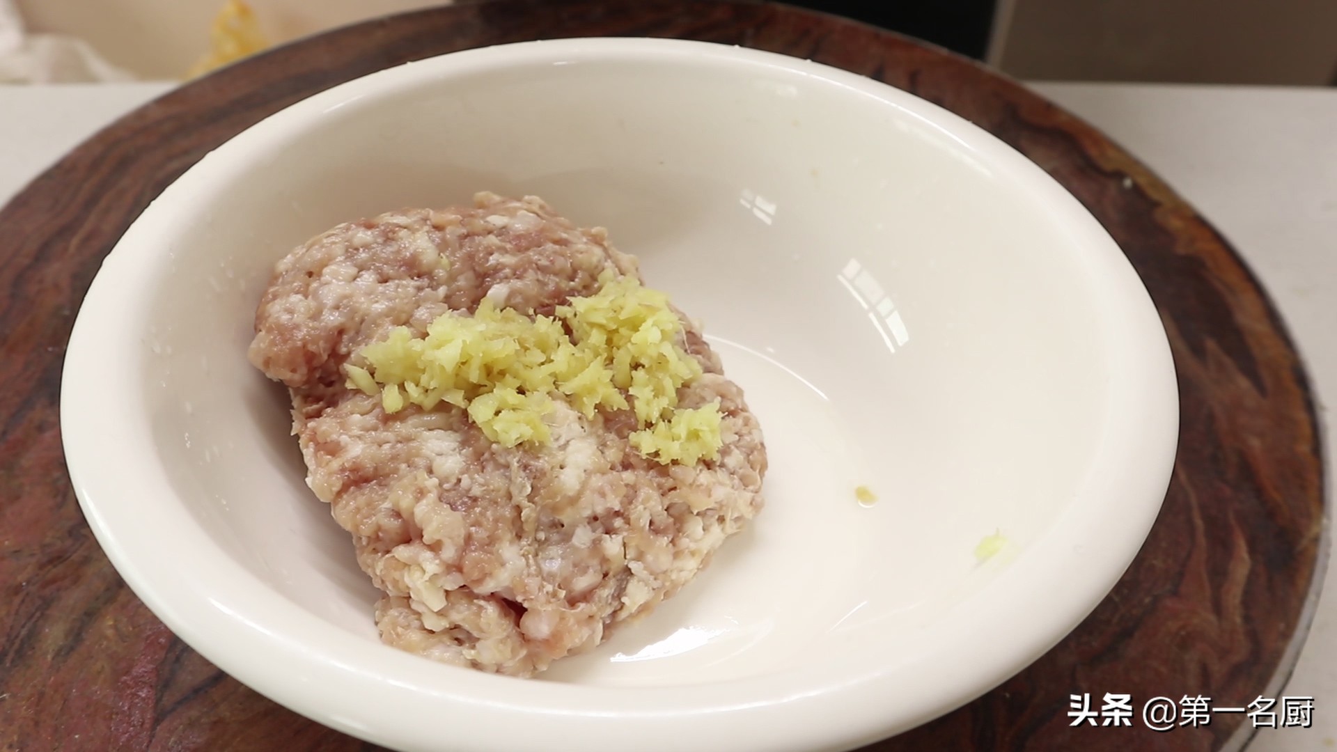 白菜豬肉餃子餡的做法,白菜豬肉餃子餡的做法白菜用焯水嗎