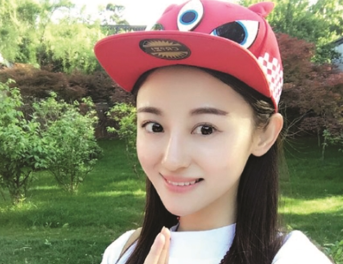 徐婷：全身溃烂医院离世，被8口家人吸血数年，死后姐姐蹭热度？