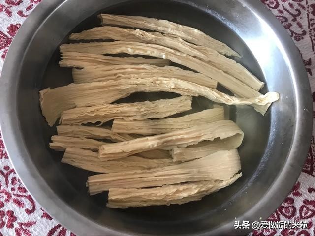 快菜炒腐竹，饭店的名菜在家做，成本低廉还好吃