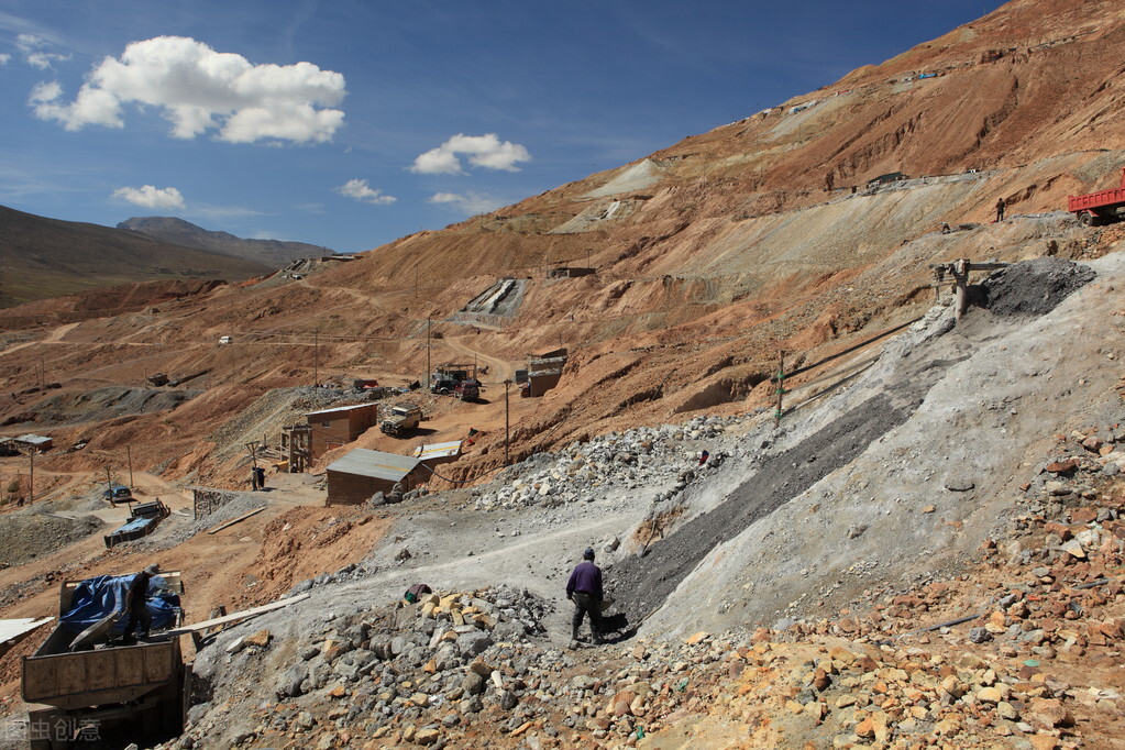 青藏地区矿产图片