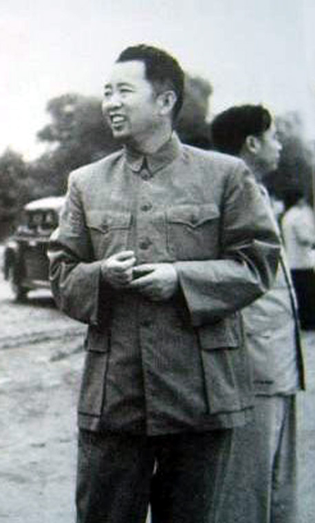 1958年，刘亚楼做了一件事，毛主席听后非常生气，更是数月不理他