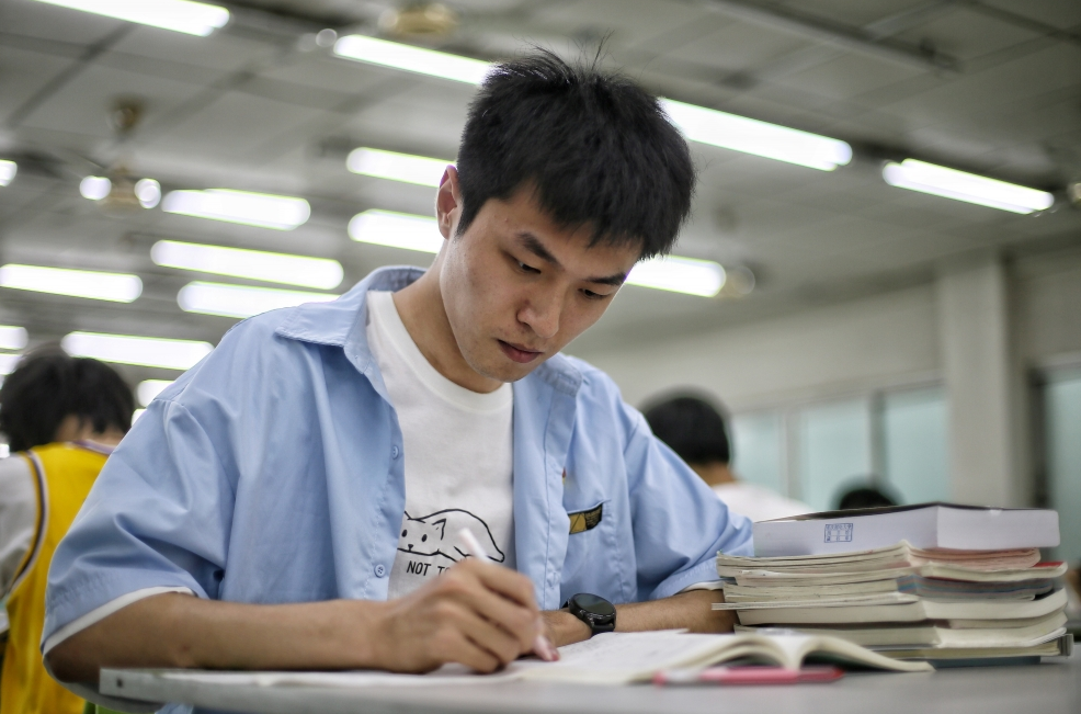 在最新的理工类大学排行榜中，清华大学、北京大学、北京航空航天大学占据前三甲。
