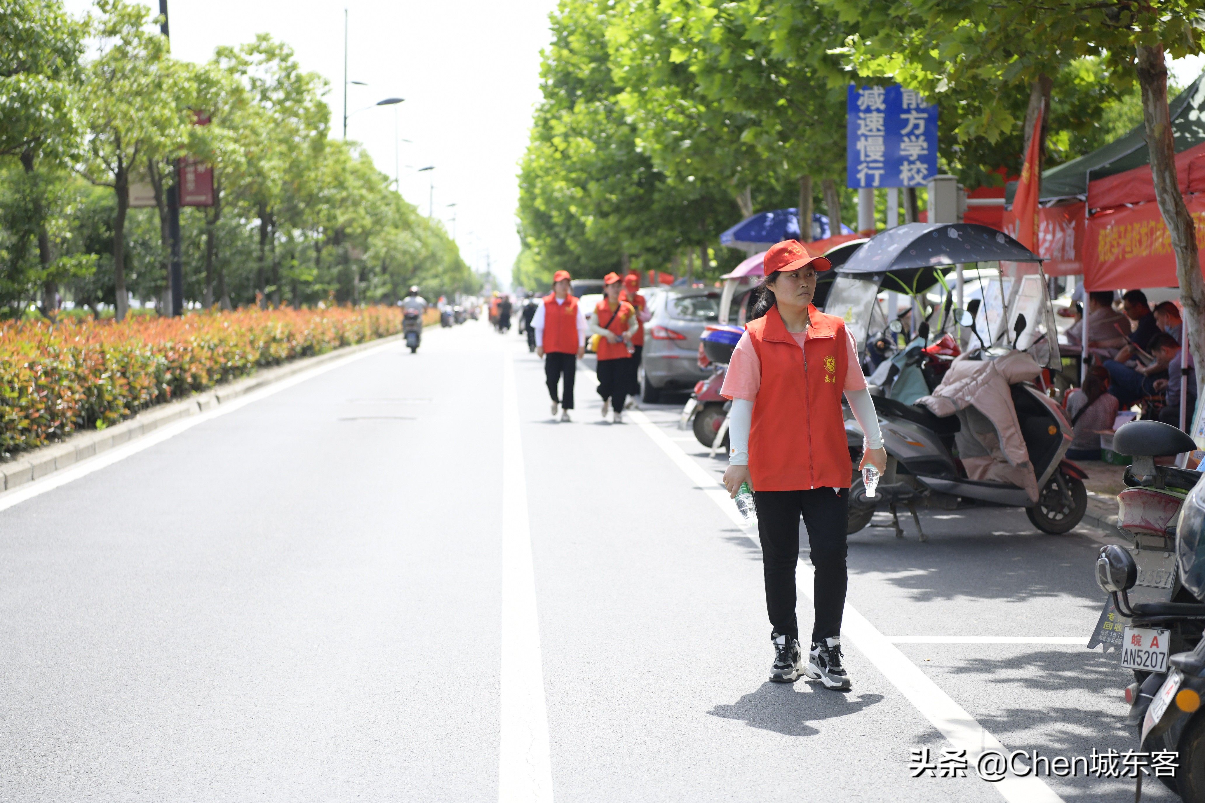 助力高考志愿服务｜肥东七个考点校周边那道亮红风景线