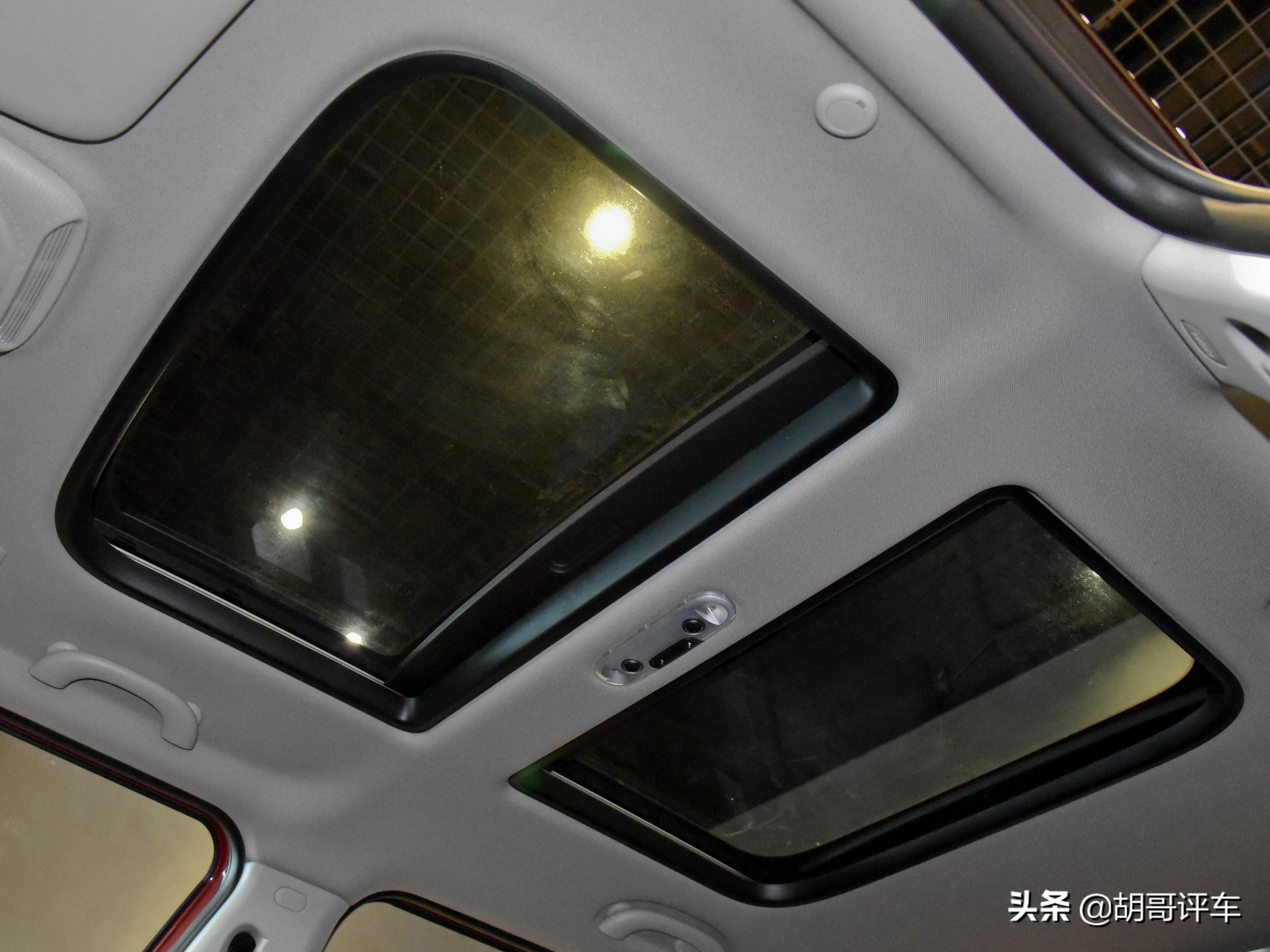 小姐姐的"小宝马",双天窗 自动挡,mini clubman