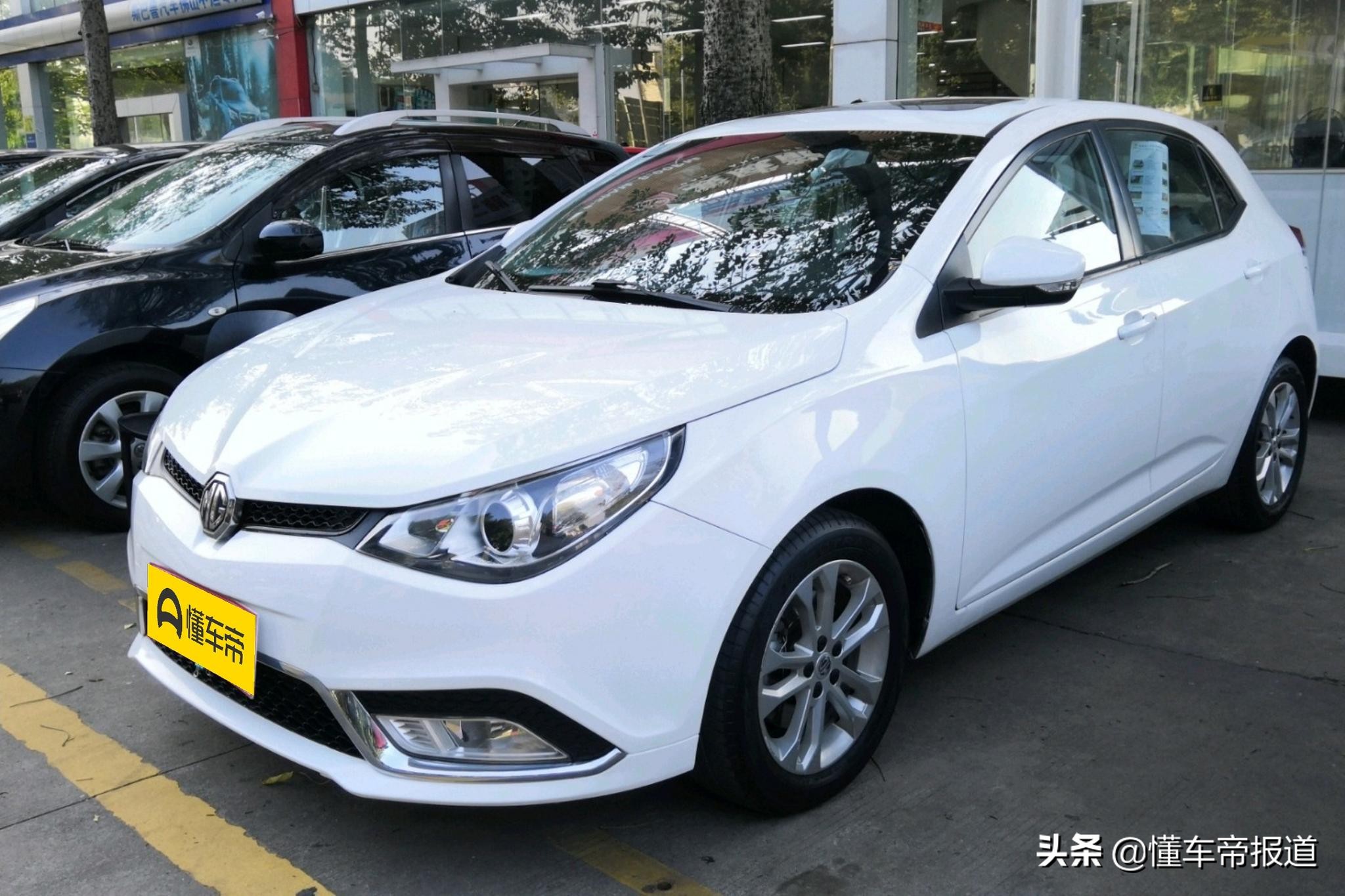 新车｜造型凶猛！疑似新款名爵5实车曝光，四出排气，动力更强