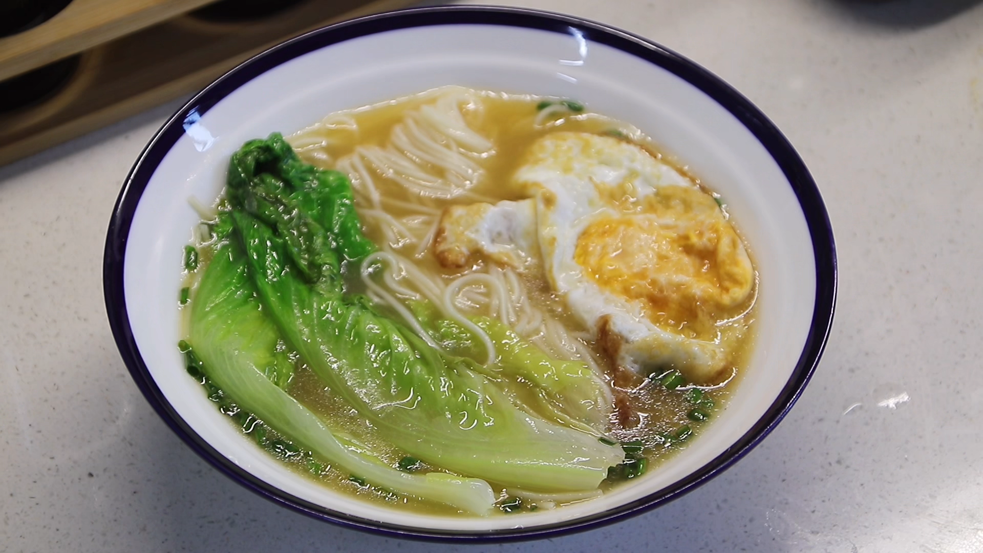 煮面条水开下锅还是凉水下锅？原来是根据面来决定的，很多人不懂