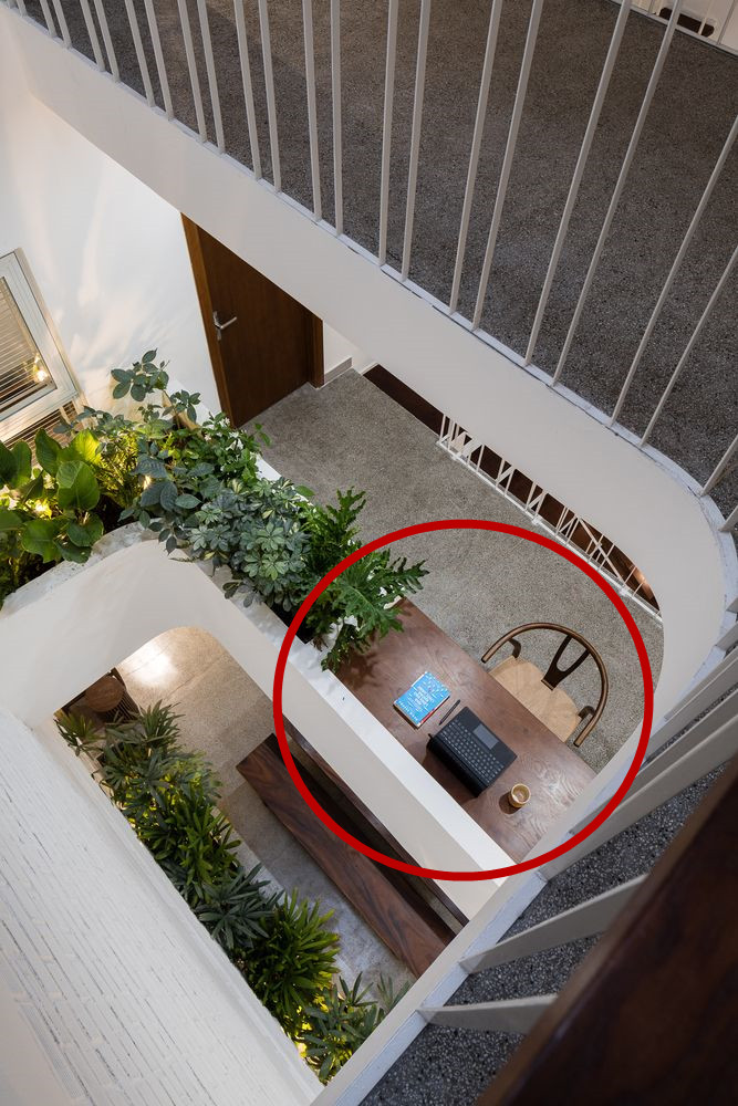 越南一栋房子4、5层，又高又窄，为什么要把卧室分布在天井两侧？