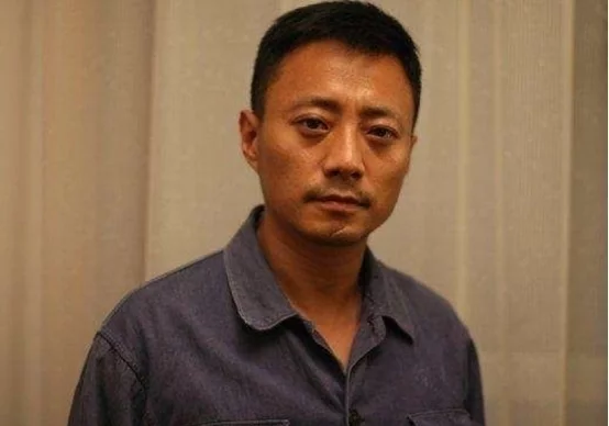 胡子一刮,人设崩塌的男星,张涵予都不算啥,你先看看千玺