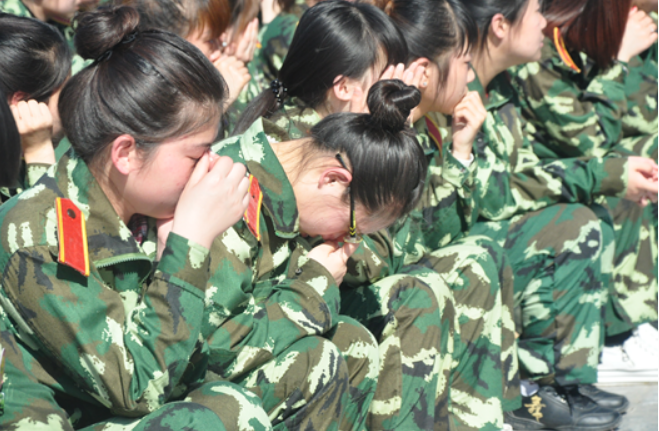 让典型引领校园的精神文化（中）