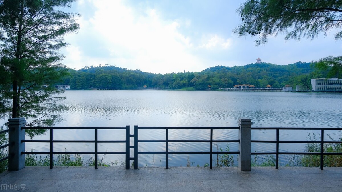 2010安徽高考英语听力真题（42）