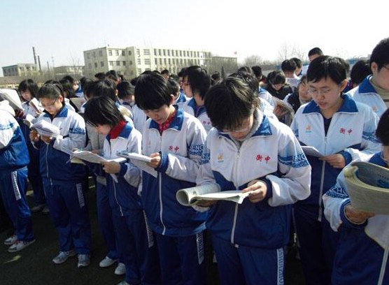 亚洲最大“高考工厂”，1万多人参加高考，只有一名学生考上清华