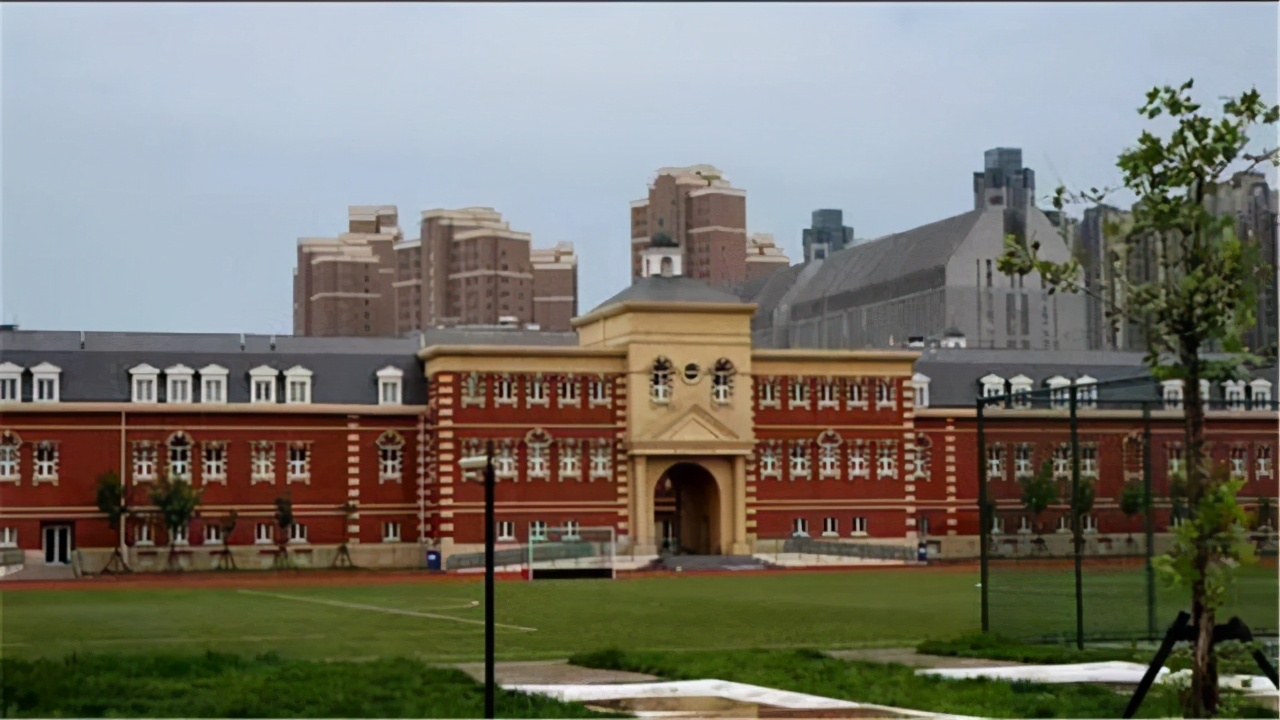 天津武清英华国际学校(1年学费20万)