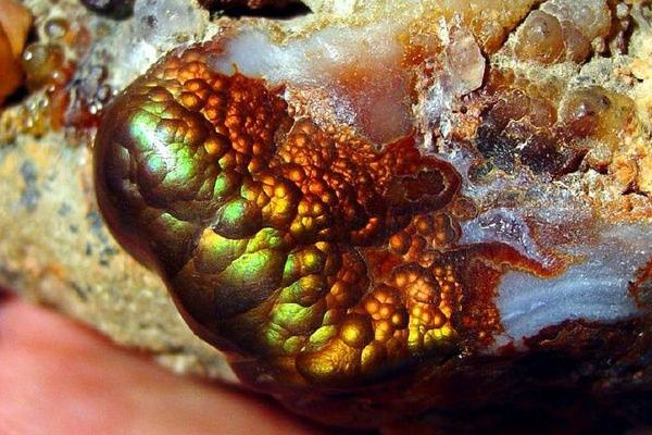 糖心玛瑙原石图片(蓝沁糖心玛瑙是天然的吗) 第16张