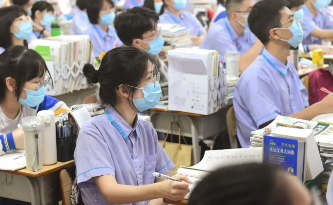 2022年恐成“高考最难年”，三大变化要重视，部分学生或无缘本科