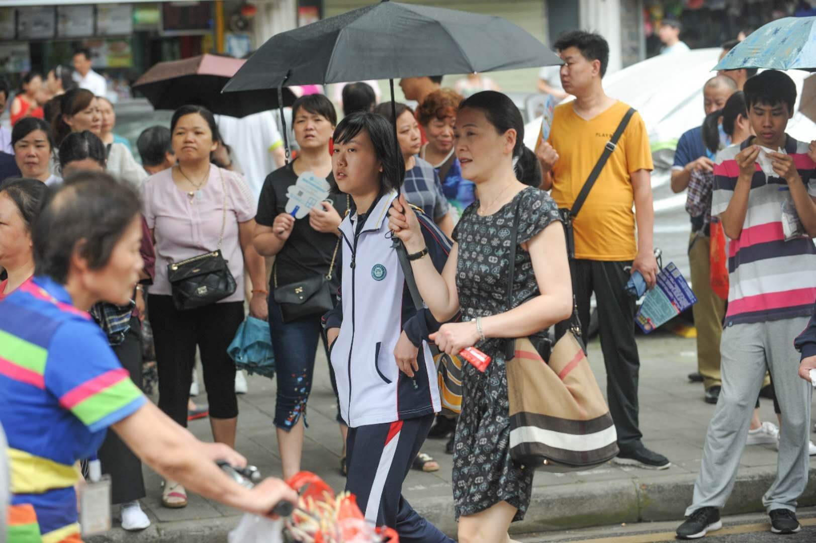 公办学校不收复读生吗（三省发通知）