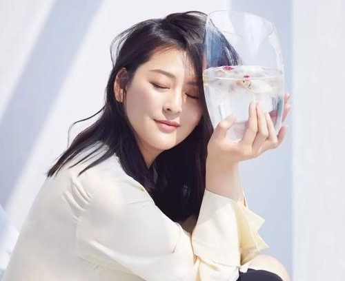 《非诚勿扰》的情感导师黄澜，她竟还有这身份？现在终于知道了