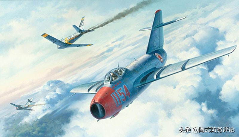 狂人戴维斯的末路：嘲笑志愿军飞行员不如日本，部下都赌他啥时死