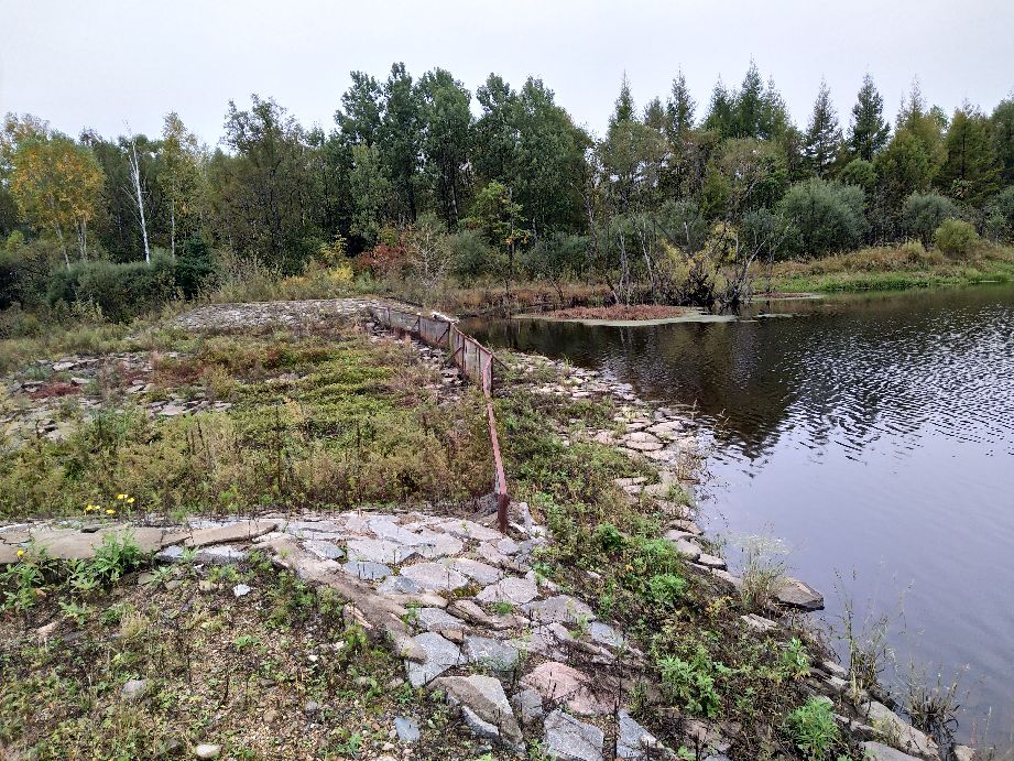 一个山区鱼池的设计建造问题