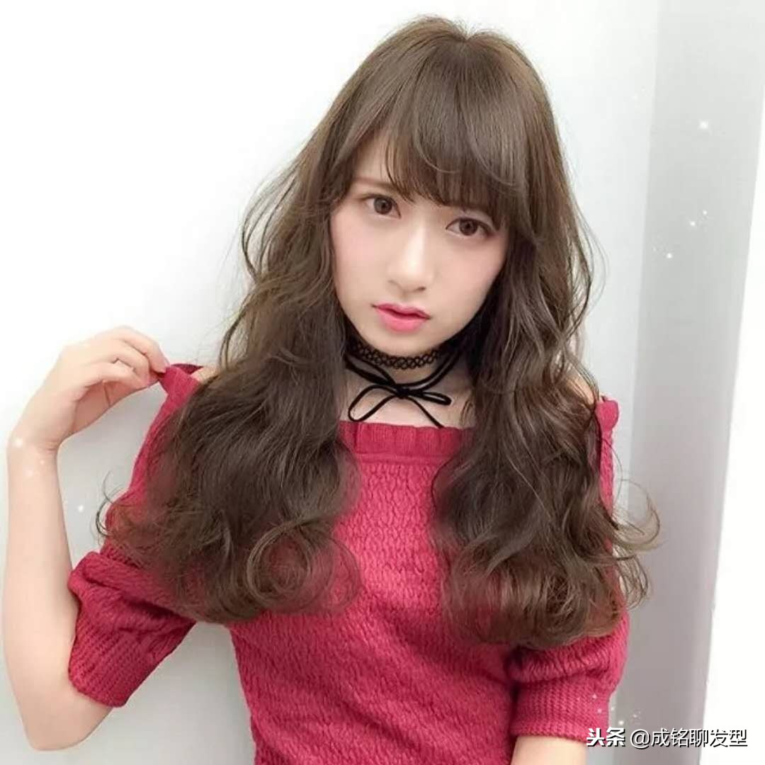 长脸女生难选发型,你尝试过这几款发型吗?