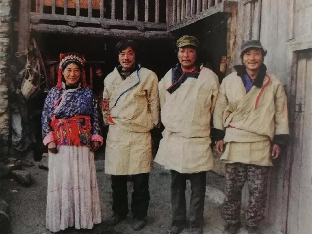 一妻多夫的家庭，全家人是怎么生活的？女性就是在受罪