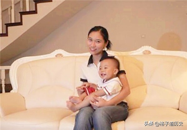 高考时语文卷不写名，英语卷睡觉，她是如何成为广西高考状元？