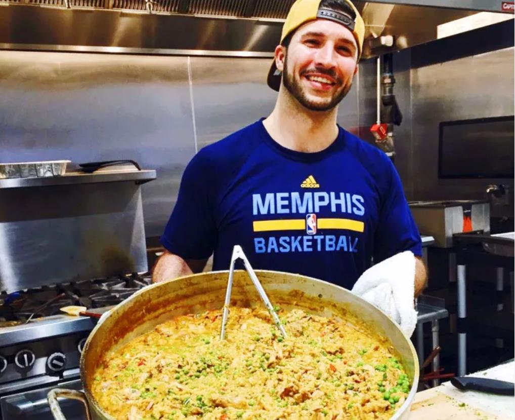 为什么nba球星吃牛肉(NBA球星日常吃什么？看灰熊队食谱，种类丰富营养齐全)