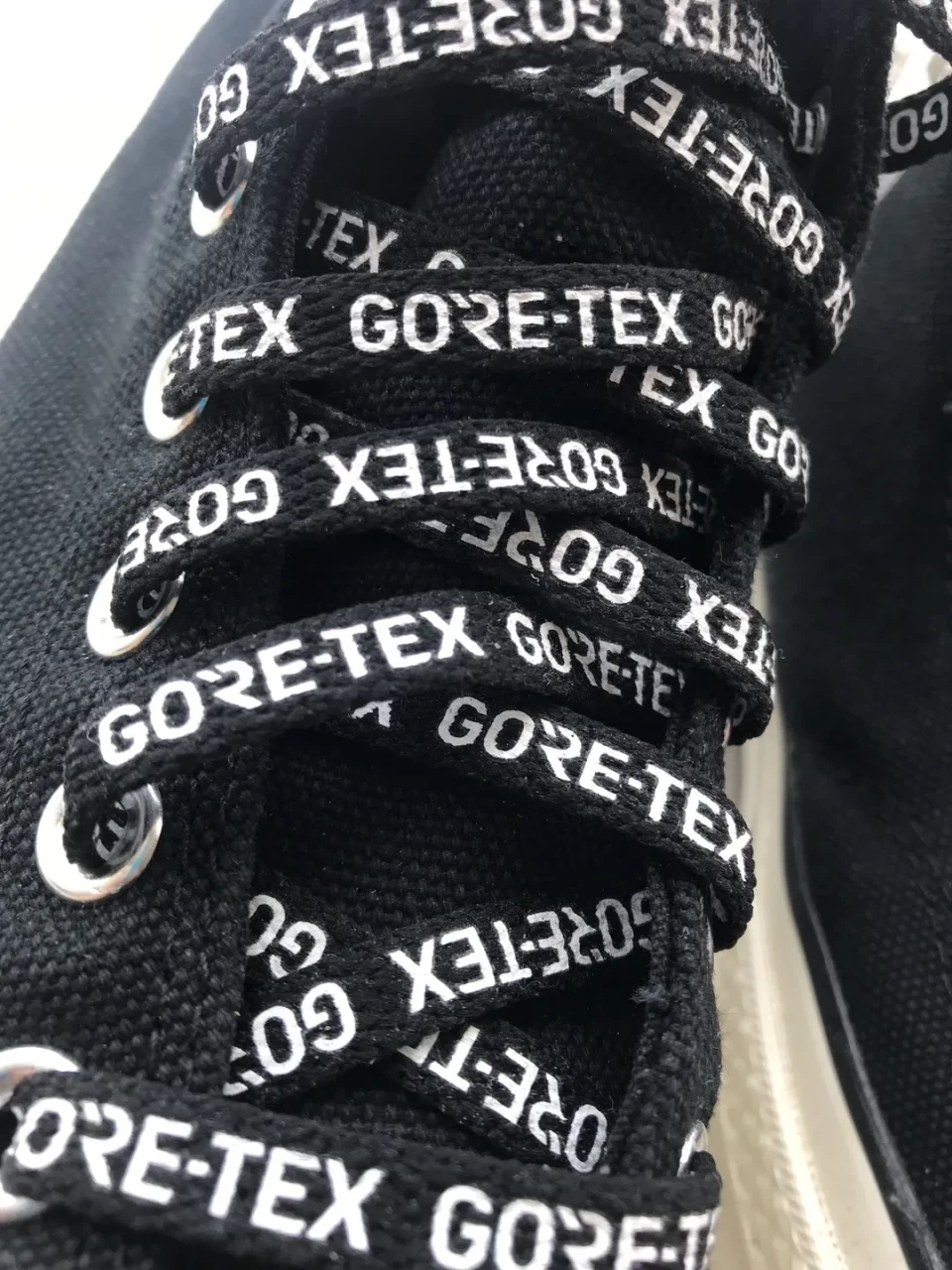 南方雨季必入好物-300块Gore-tex匡威带你乘风破浪
