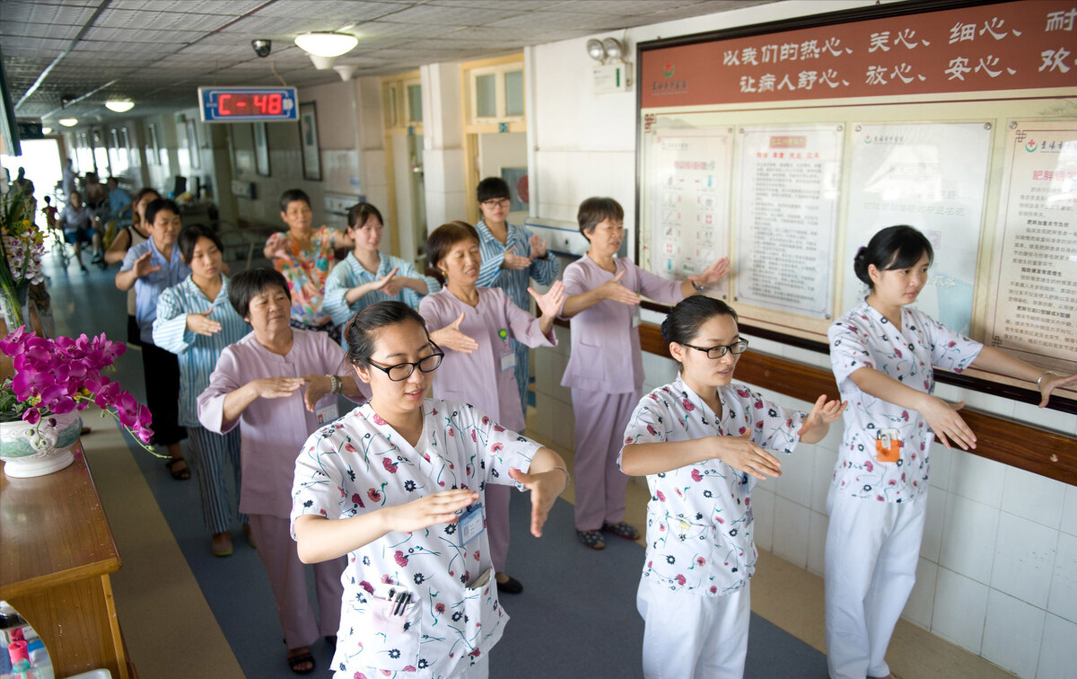 找照顾老人的保姆很发愁？告诉你筛选保姆注意事项、及收费价格