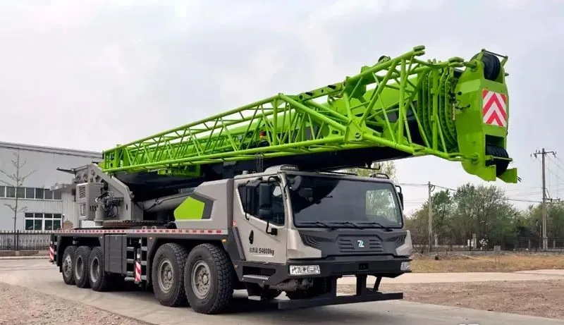 1,中联ztc950v763不同于25吨的性价比优先,百吨级产品是赤裸裸的性能