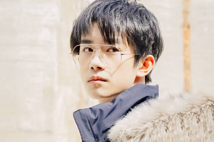 一周猛升的00后男明星十强，易烊千玺黄明昊王源位列三甲