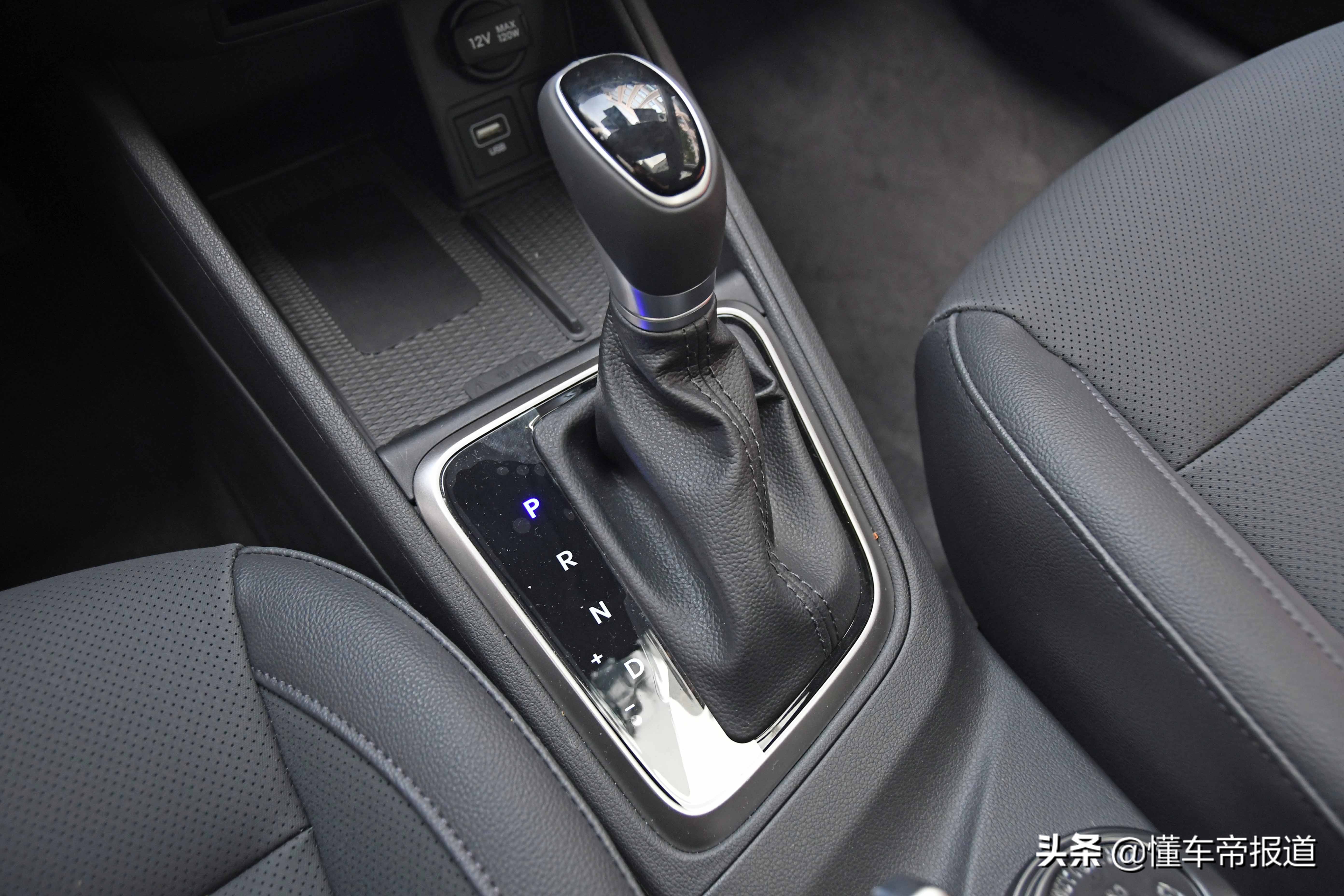 小型车也可以很犀利，试驾北京现代新款悦纳