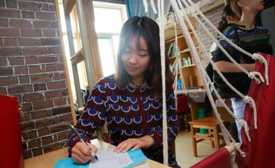 为啥大学宿舍11点准时熄灯，这4个原因是重点，学姐：可以理解