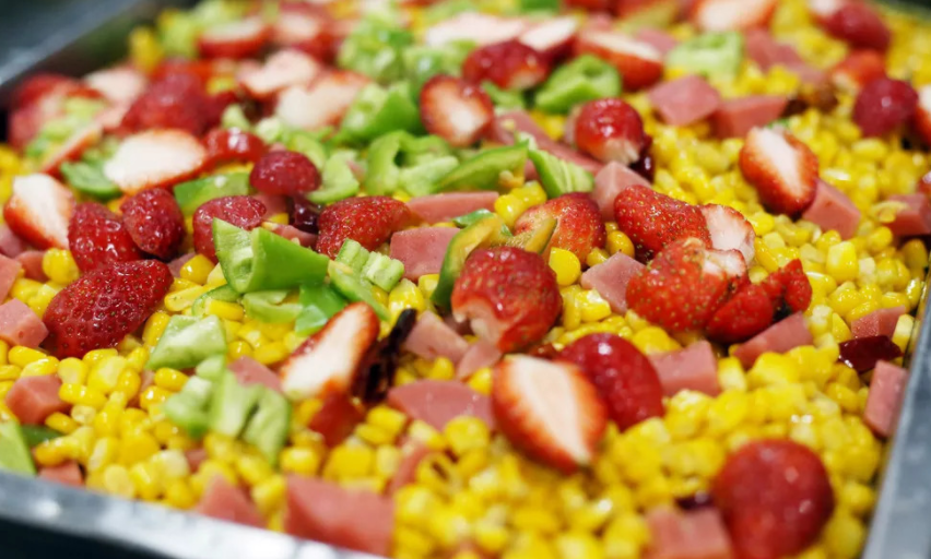 大学里的“阴间食堂”，布局阴森像“地府”，学生吃个饭毛骨悚然