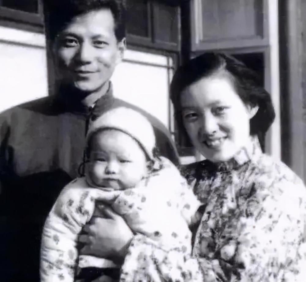 “名门痞女”洪晃：说说我的爸爸，一个旧日的上海公子