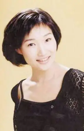 央視10大美女主持人，個(gè)個(gè)才貌雙全，董卿知性，海霞端莊