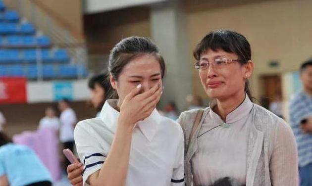 河北省两所院校曝光，被官媒怒斥“害人不浅”，广大考生需注意