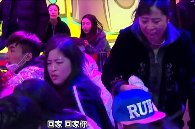 明星“字迹排行”大PK，榜首意料之中，王一博、鹿晗垫底了？
