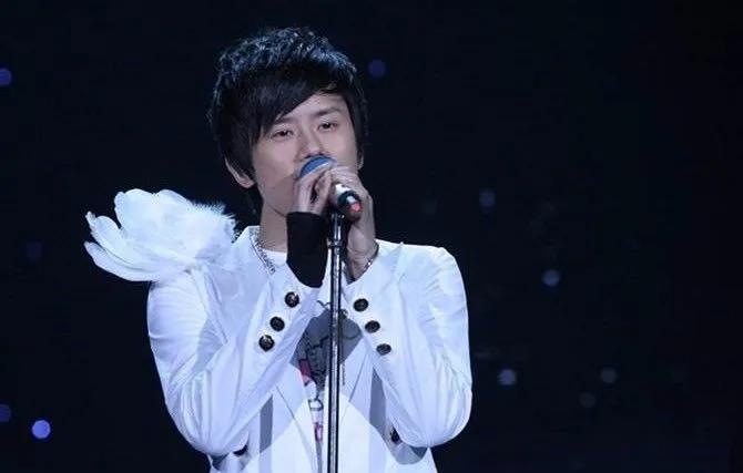 张杰谢娜结婚十周年！从不被认可到相爱相守