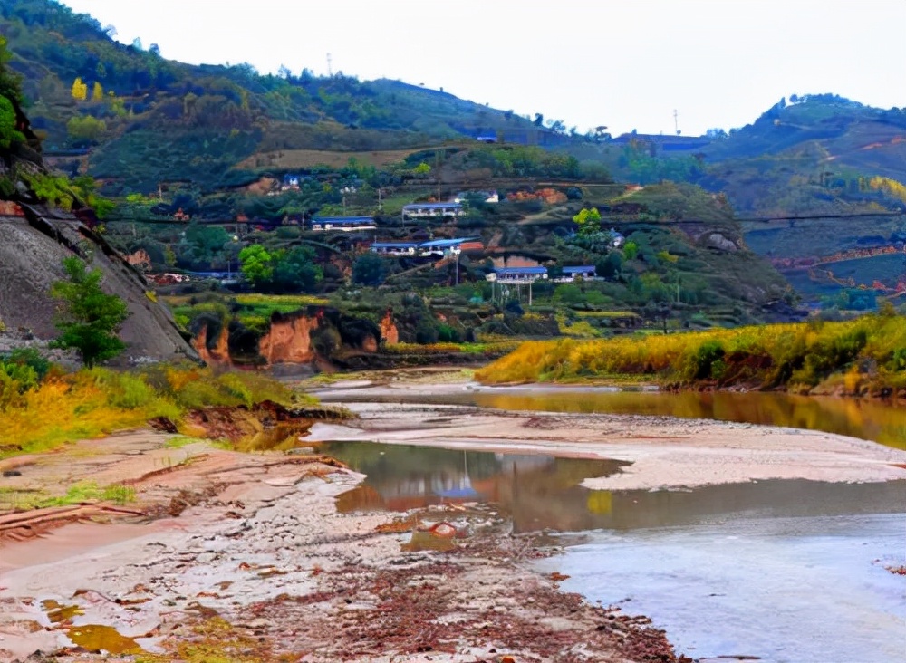 陕西旅游：甘泉雨岔大峡谷及周边行（图）