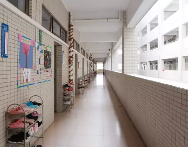 东莞这所学校十万奖学金说发就发，你心动吗？