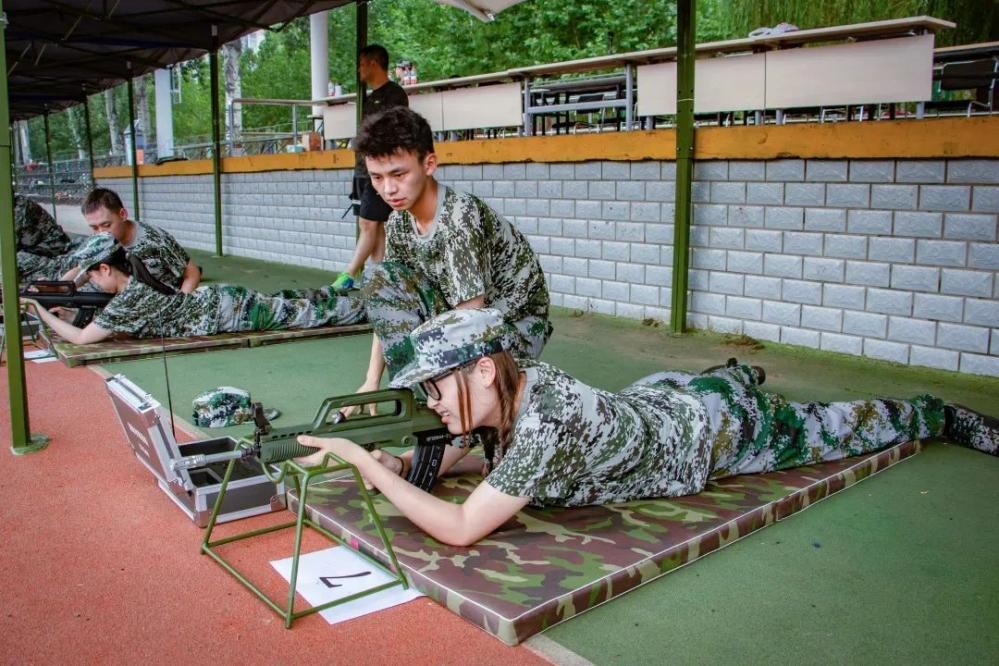 超燃预警！九公里拉练，模拟射击，直击华北电力大学军训现场！