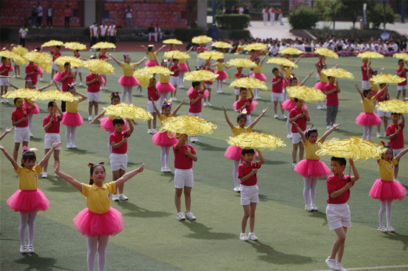 超燃运动盛会·震撼灞柳河畔！西安铁一中滨河第八届体育节暨田径运动会火热进行中……
