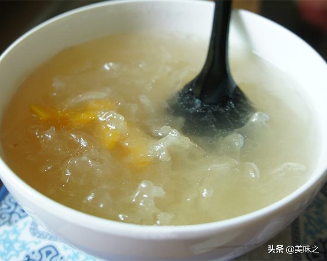 銀耳蓮子湯,銀耳蓮子湯的功效和作用