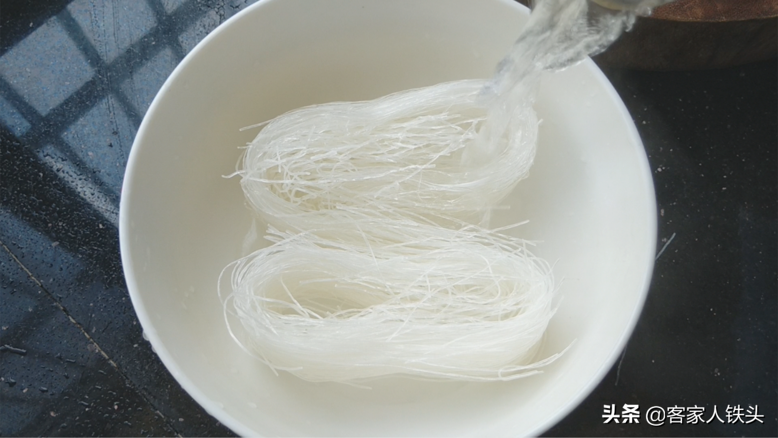 5月立夏多吃青瓜，教你过瘾新吃法，一盘上桌比肉都抢手，真好吃